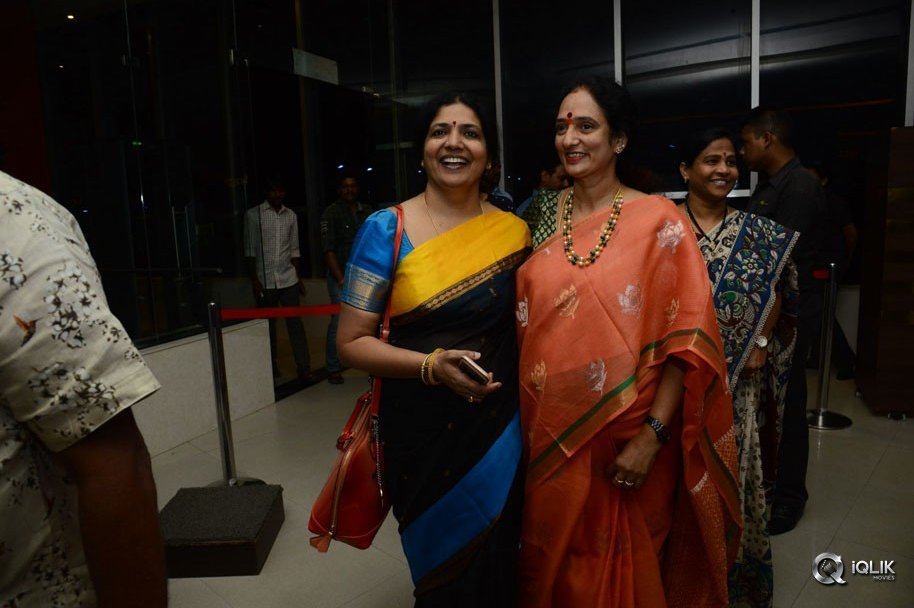 Celebs-At-PSV-Garuda-Vega-Special-Show